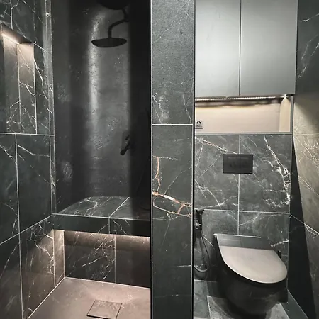 Apartment Krowoderska 1a High Standard Krakow